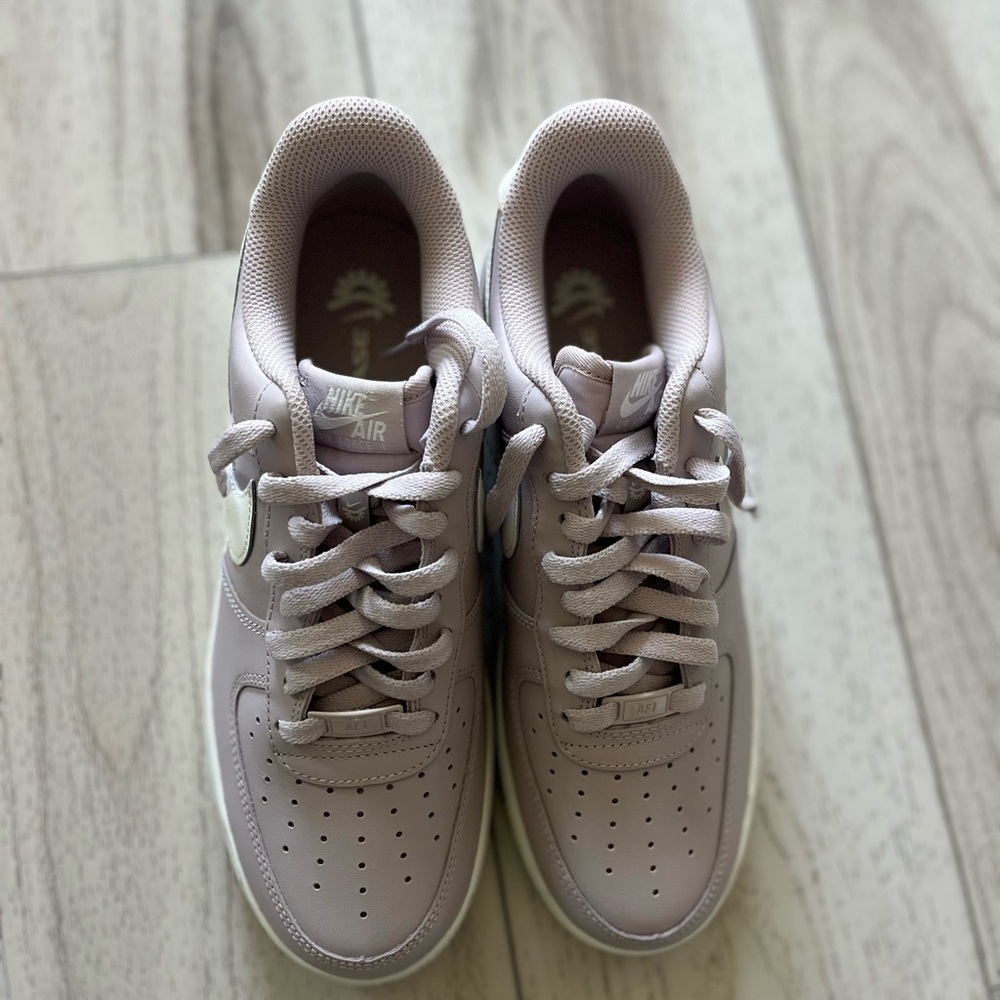 Nike Air Force 1 in Soft Purple